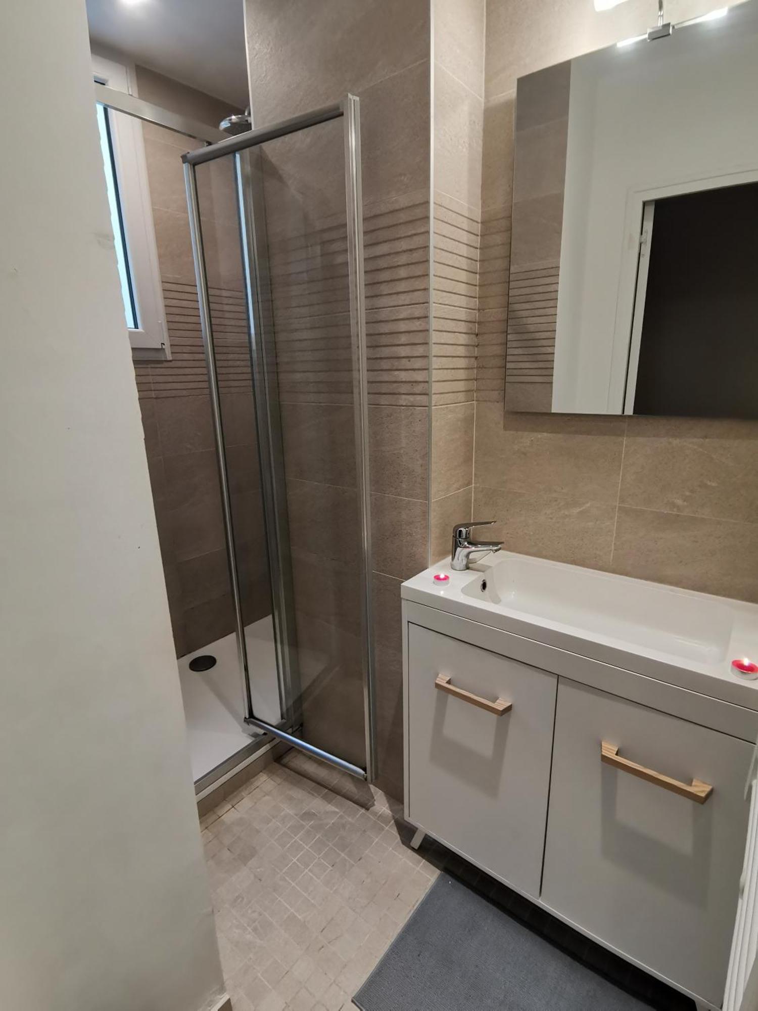 *Appartement Moderne/2 Minutes Du Metro* Saint-Ouen  ภายนอก รูปภาพ