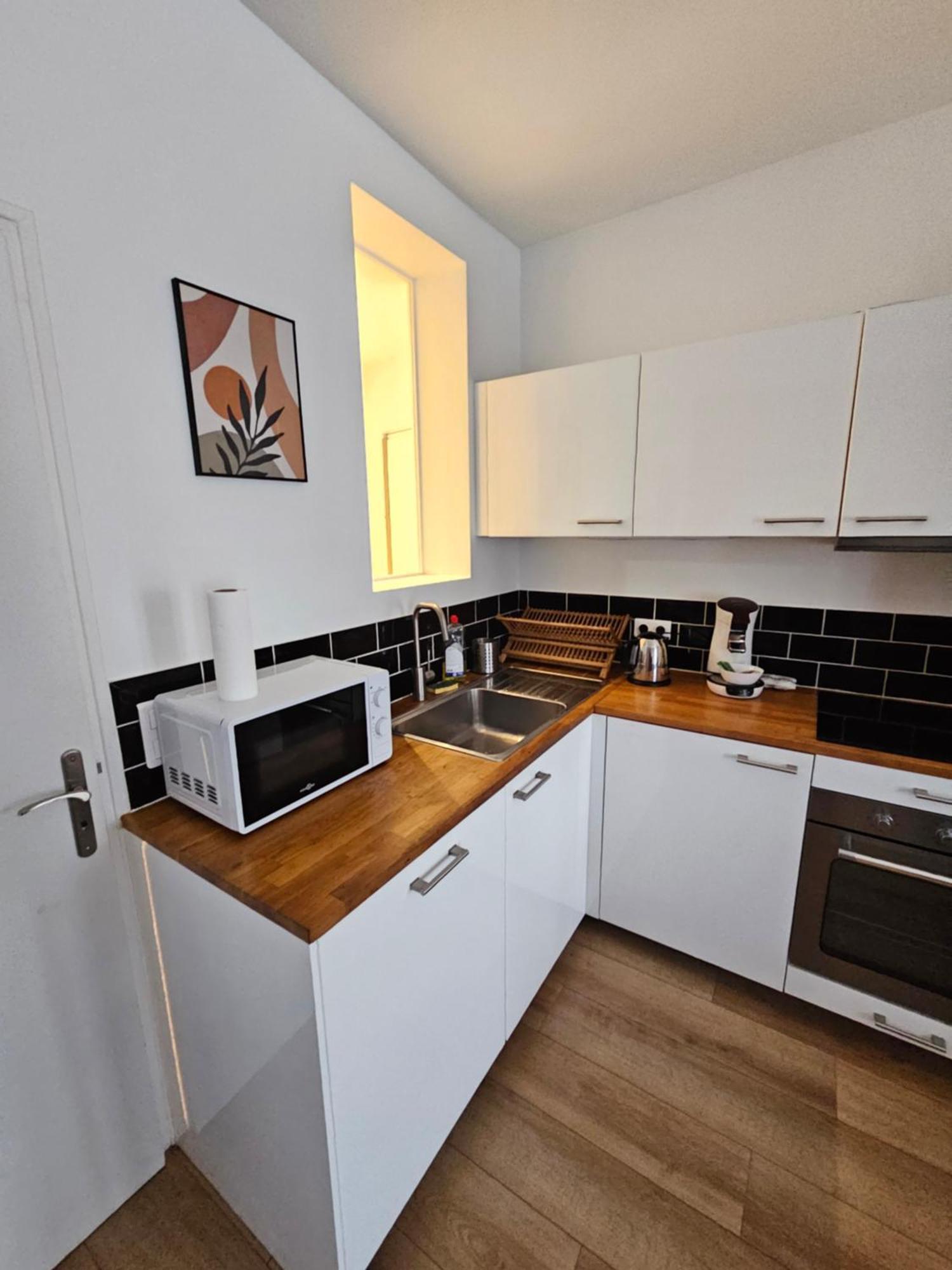 *Appartement Moderne/2 Minutes Du Metro* Saint-Ouen  ภายนอก รูปภาพ