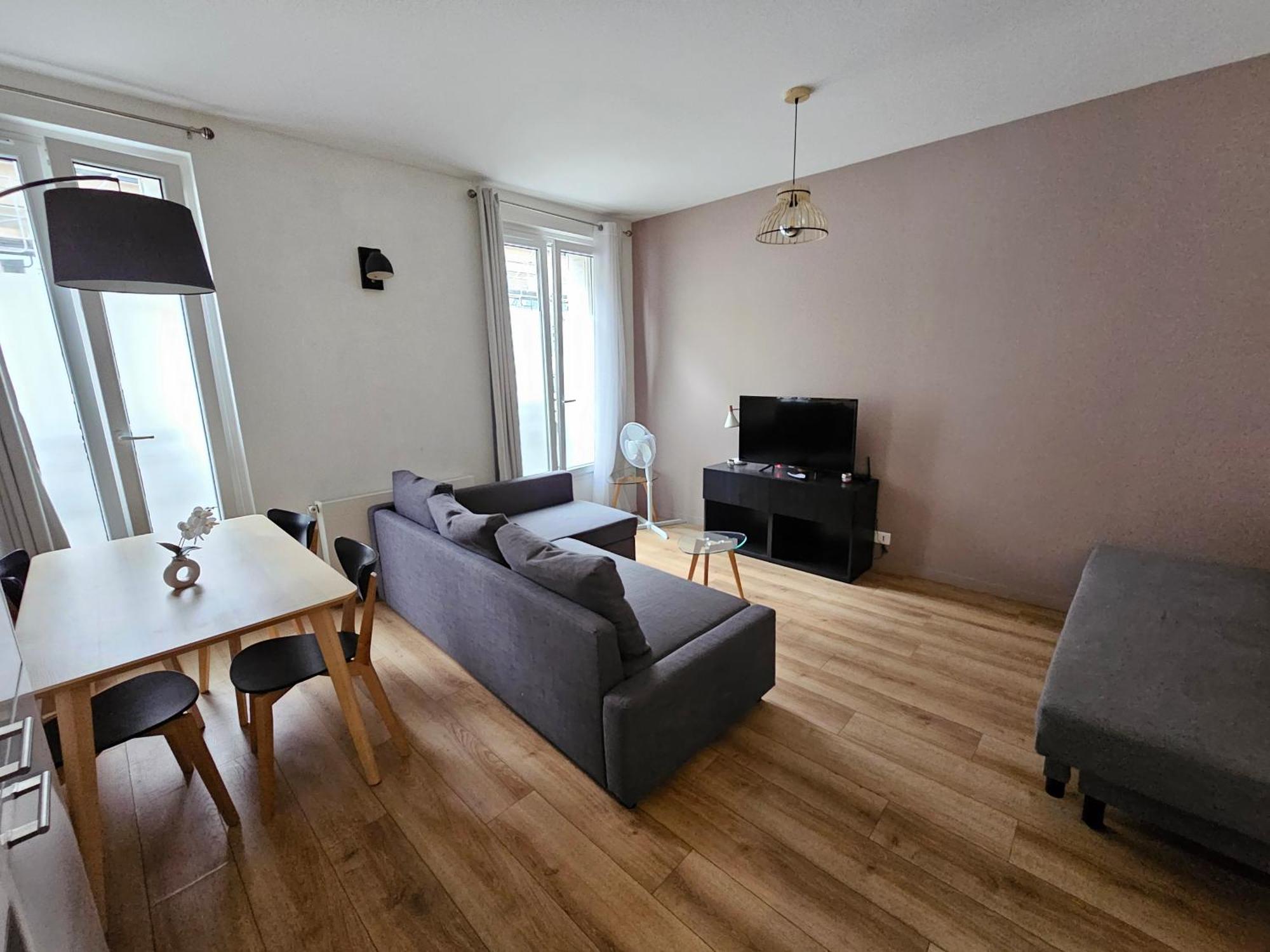 *Appartement Moderne/2 Minutes Du Metro* Saint-Ouen  ภายนอก รูปภาพ