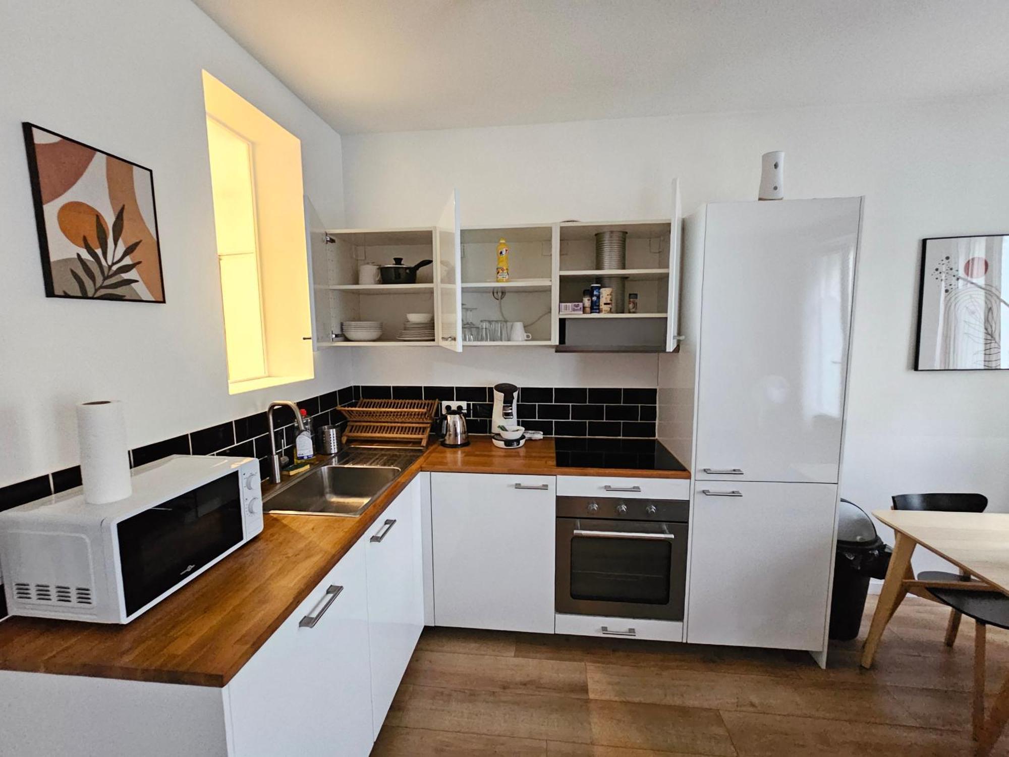 *Appartement Moderne/2 Minutes Du Metro* Saint-Ouen  ภายนอก รูปภาพ